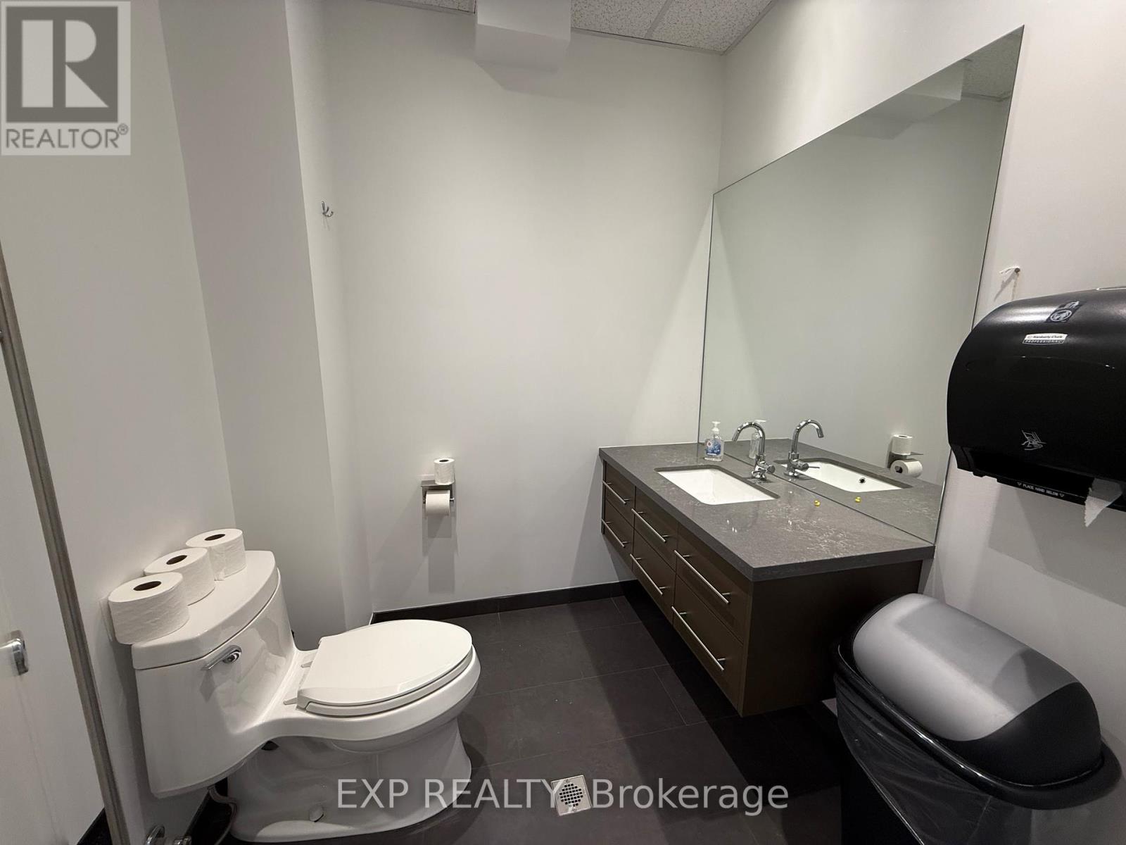 200 - 243 College Street, Toronto, Ontario  M5T 1R5 - Photo 24 - C12362286