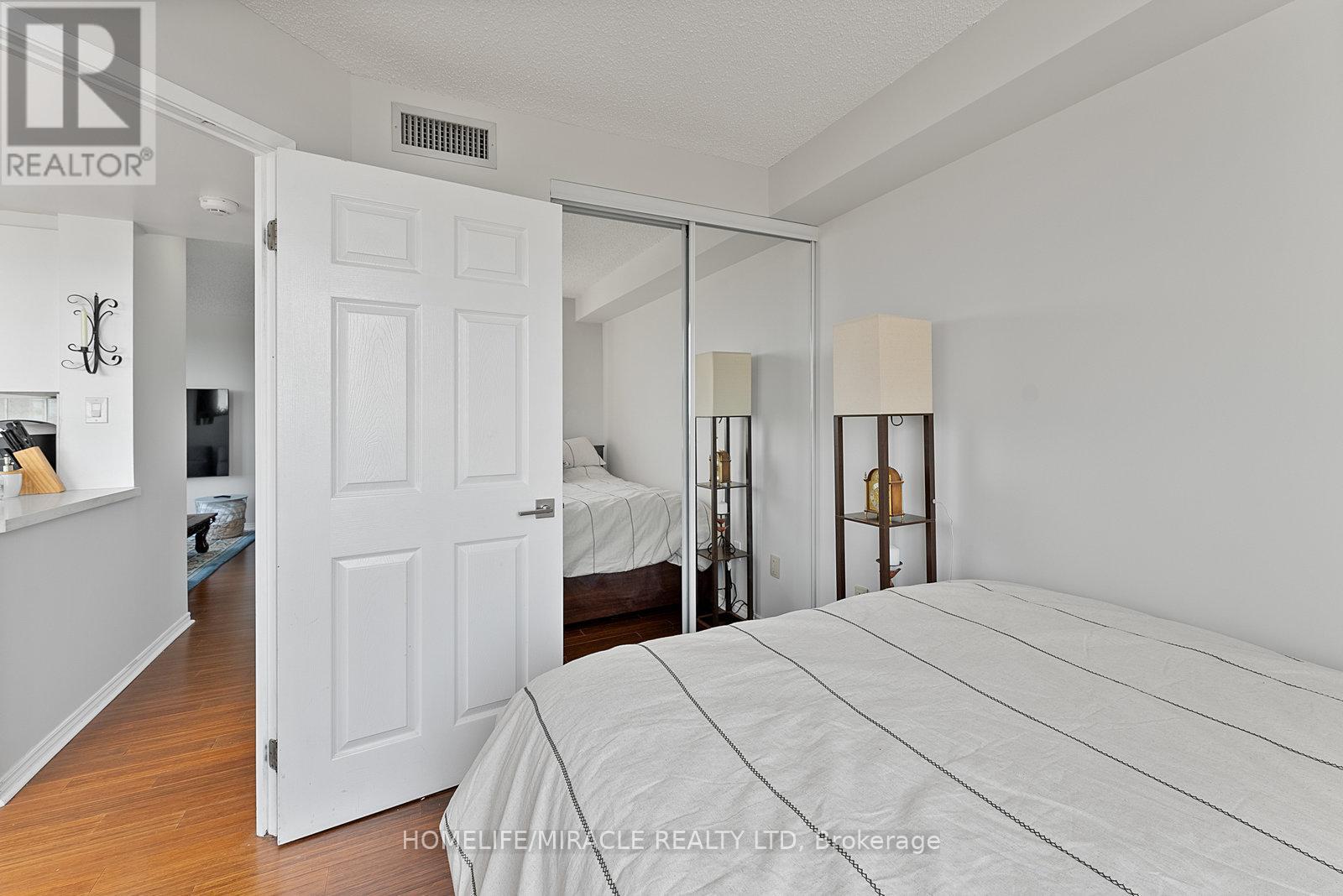 2009 - 7 Concorde Place, Toronto (Banbury-Don Mills), Ontario  M3C 3N4 - Photo 22 - C12362368