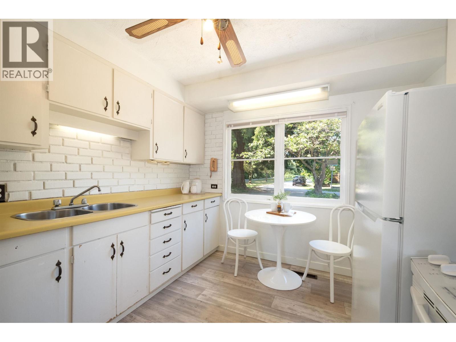 1150 Silverwood Crescent, North Vancouver, British Columbia  V7P 1J1 - Photo 14 - R3040014