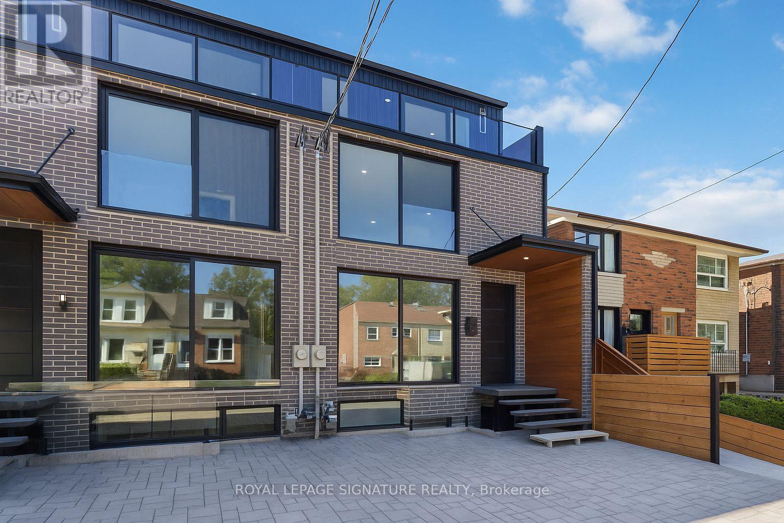 UPPER - 43A CUMMINGS STREET, Toronto, Ontario