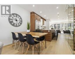 FURNISHED UPPER - 43A CUMMINGS STREET, Toronto, Ontario
