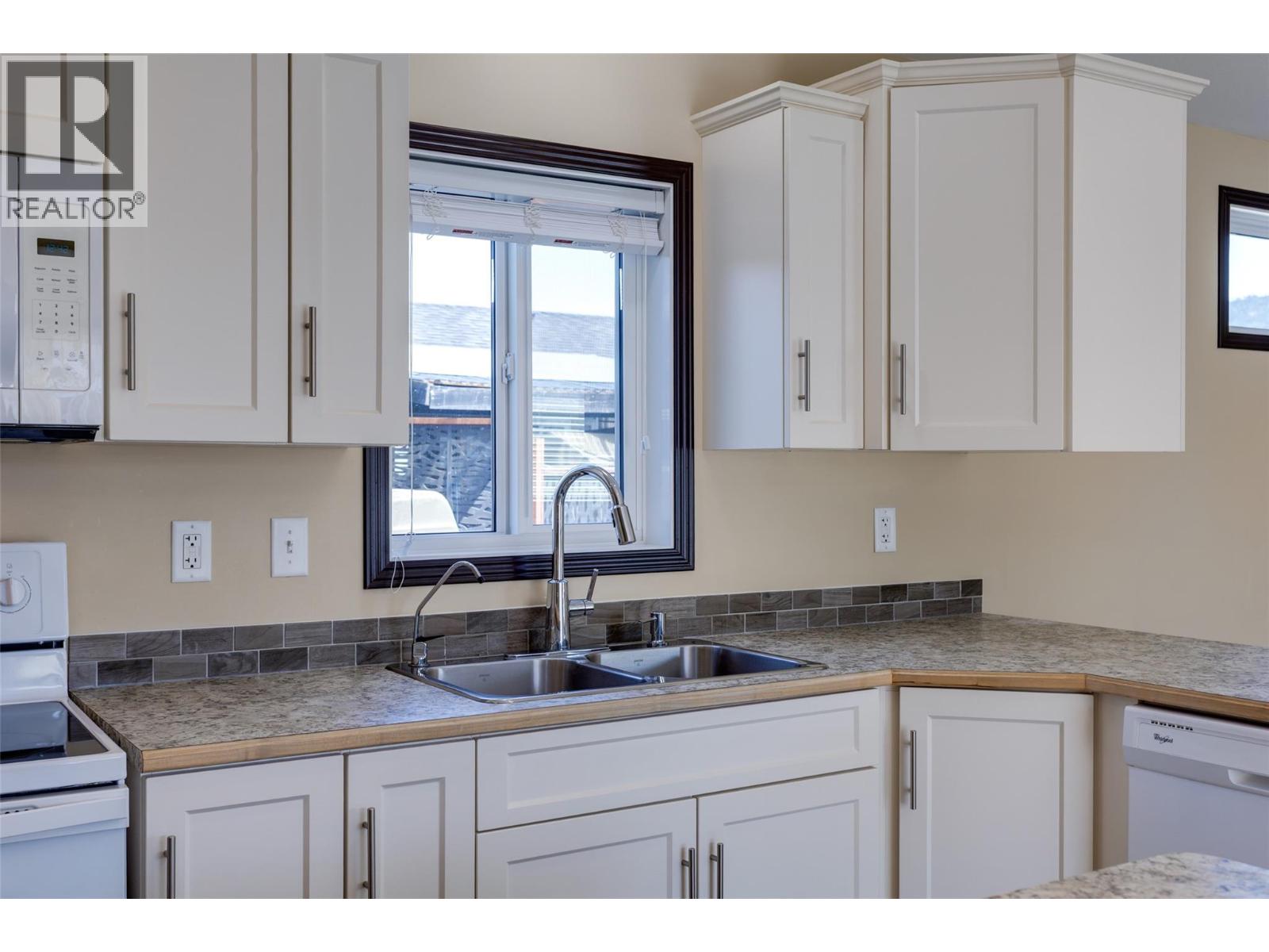 8945 Highway 97 N Unit# 60, Kelowna, British Columbia  V4V 1E5 - Photo 8 - 10358894