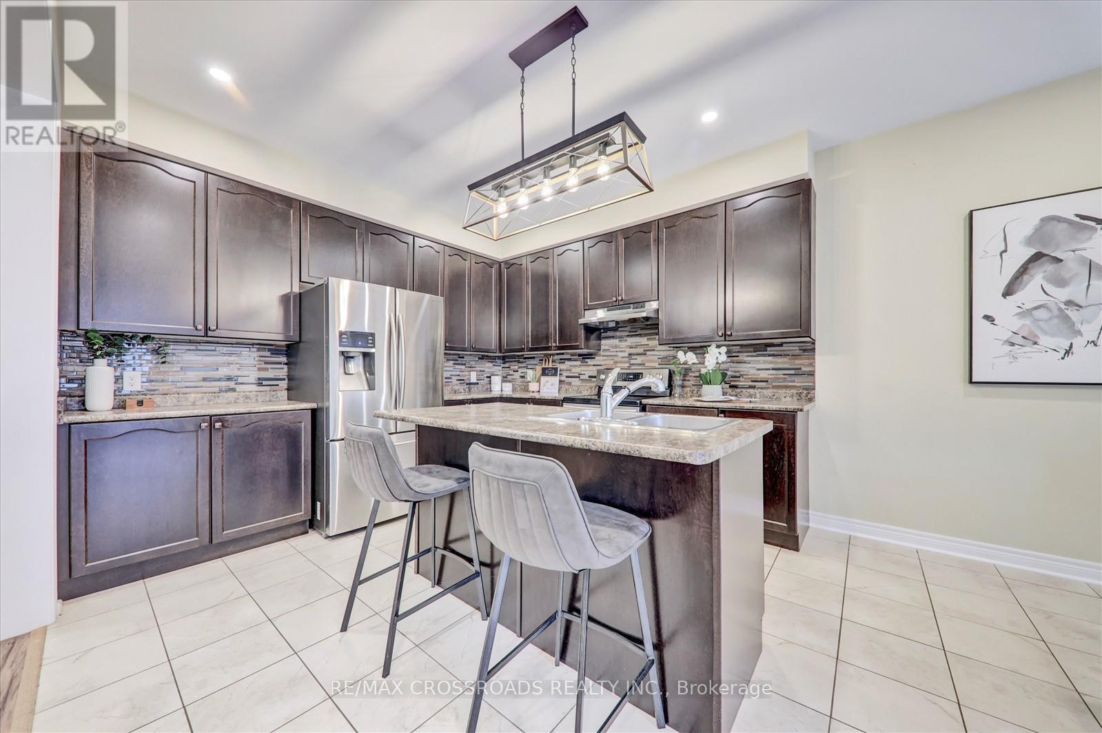 2 Parker Lane, New Tecumseth (Alliston), Ontario  L9R 0T2 - Photo 14 - N12362267