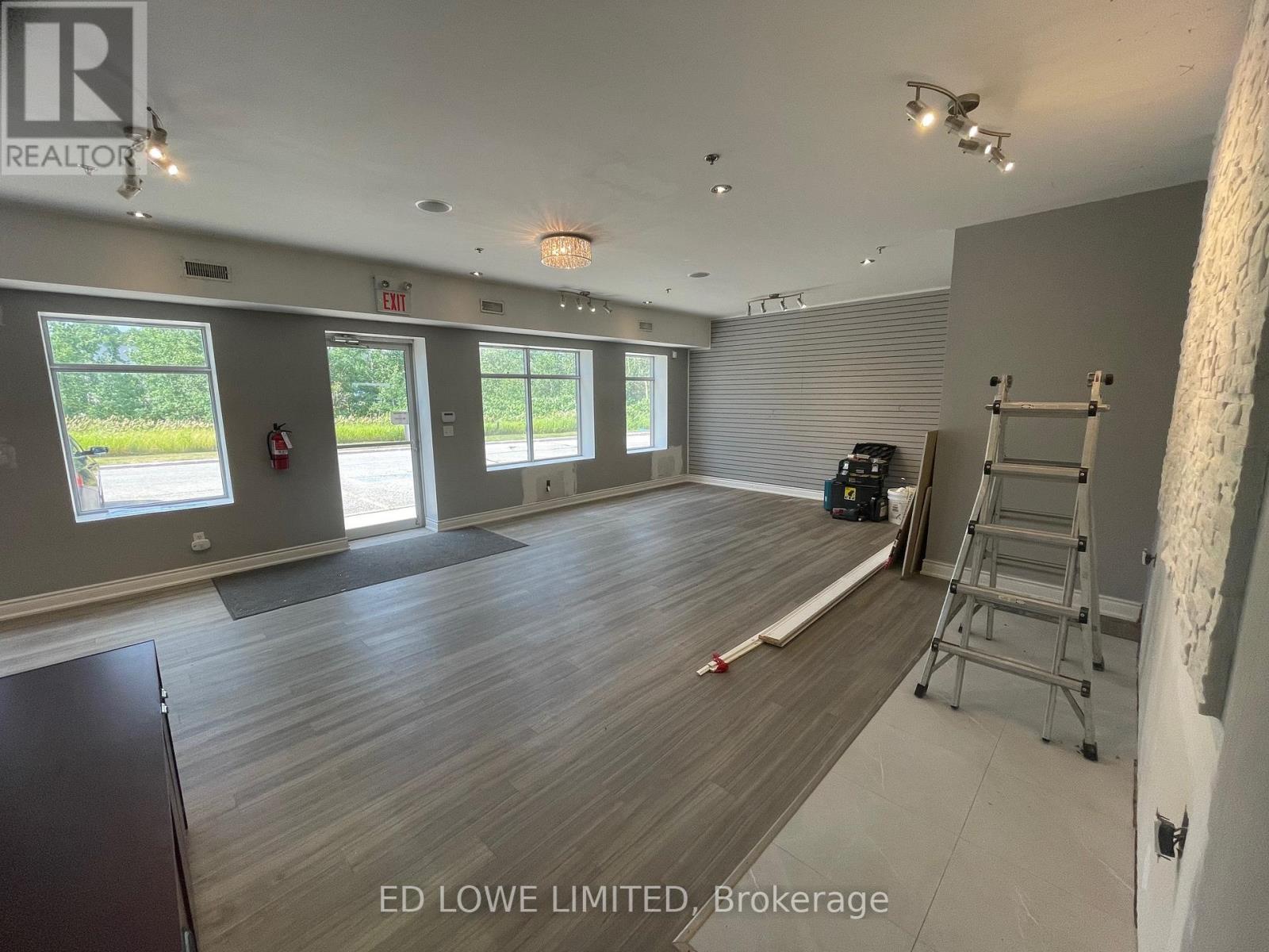 18/19 - 647 Welham Road, Barrie, Ontario  L4N 0B7 - Photo 4 - S12362279