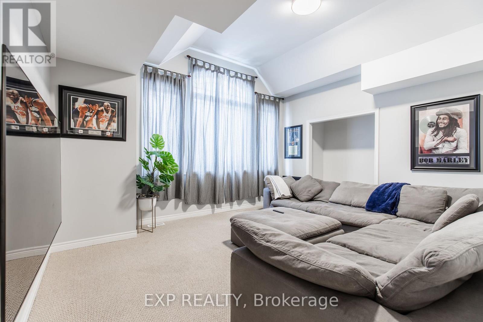 6544 Sam Iorfida Drive, Niagara Falls, Ontario  L2G 0H4 - Photo 16 - X12362375
