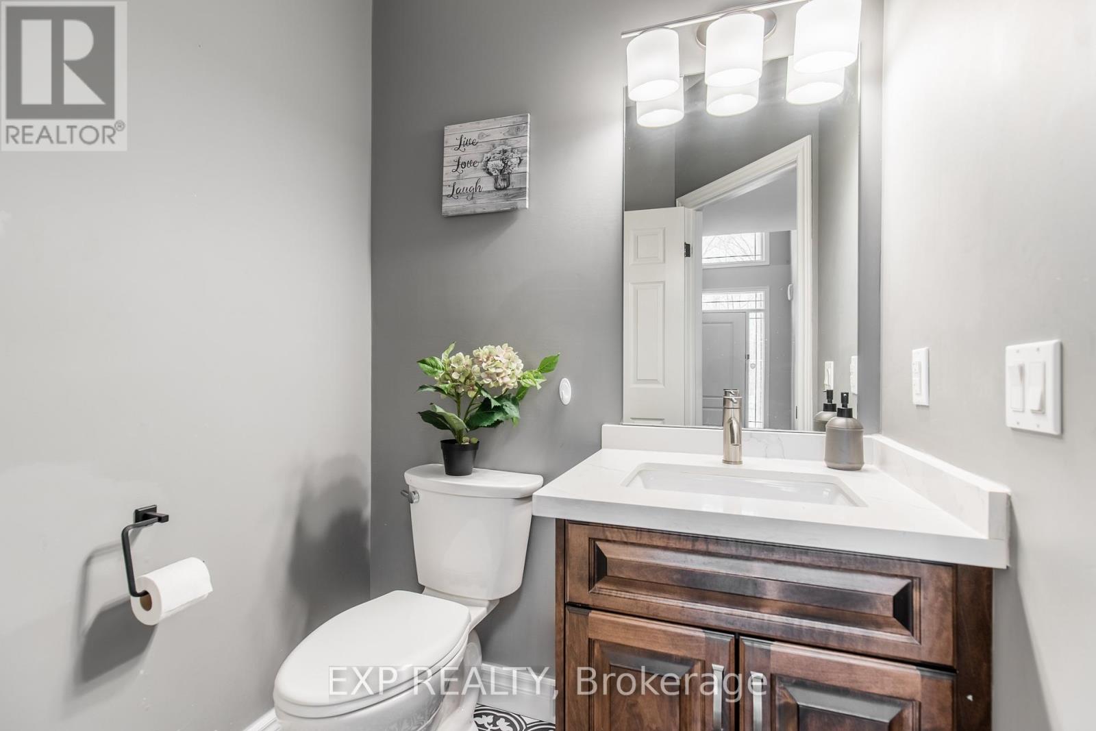 6544 Sam Iorfida Drive, Niagara Falls, Ontario  L2G 0H4 - Photo 4 - X12362375