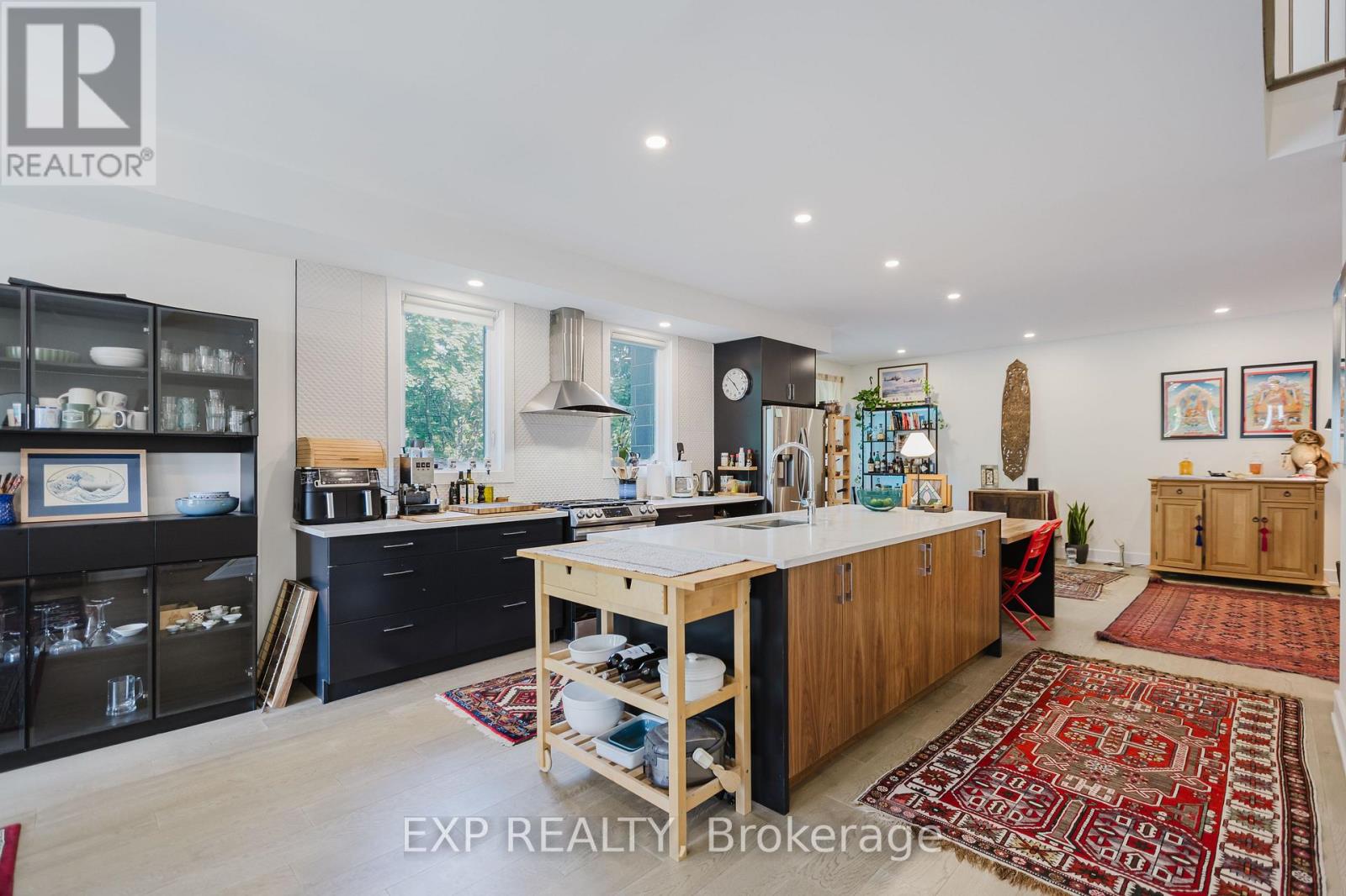 Property at 62 COLUMBUS AVENUE image 4