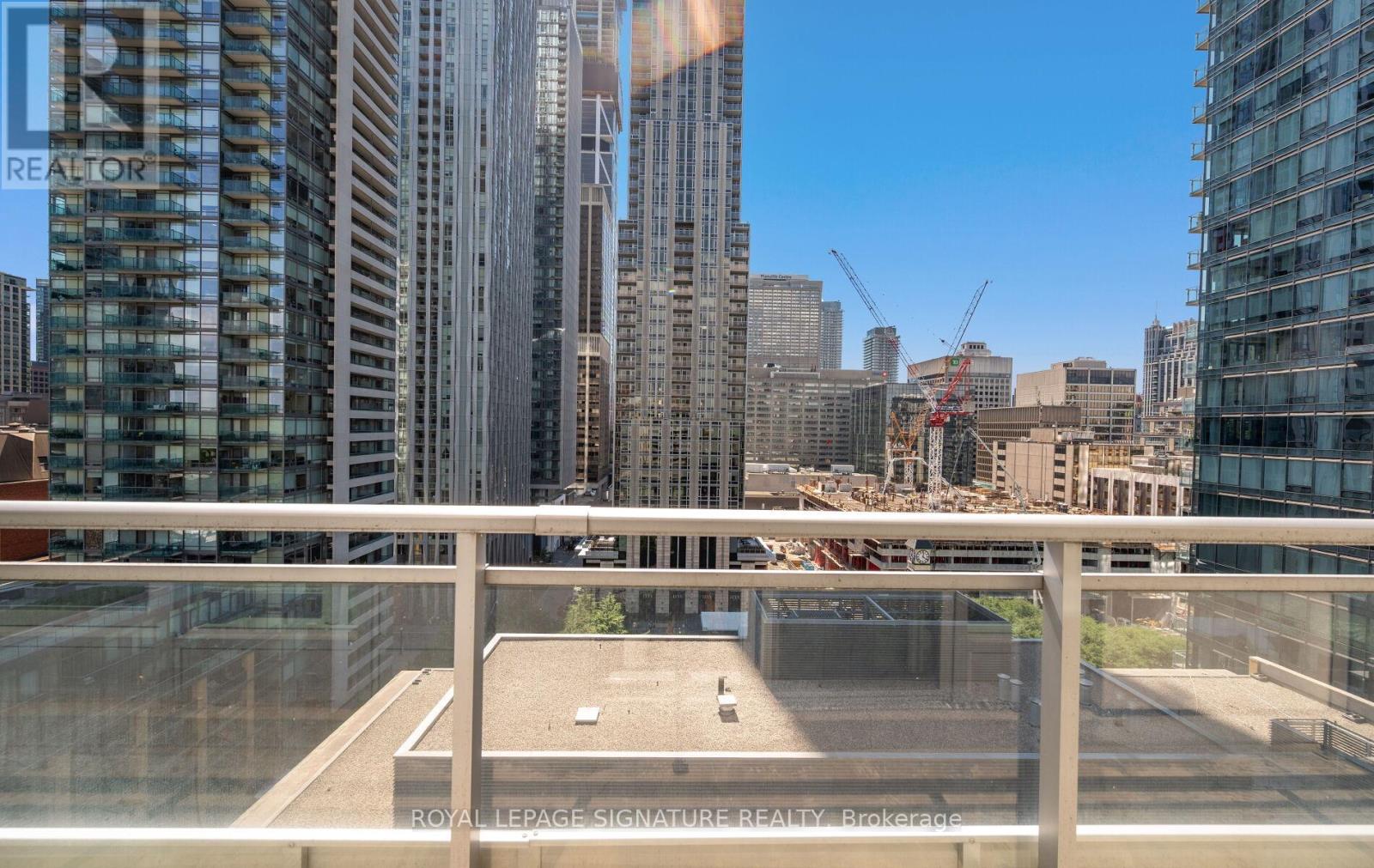 1405 - 8 Scollard Street, Toronto, Ontario  M5R 1M2 - Photo 22 - C12362406