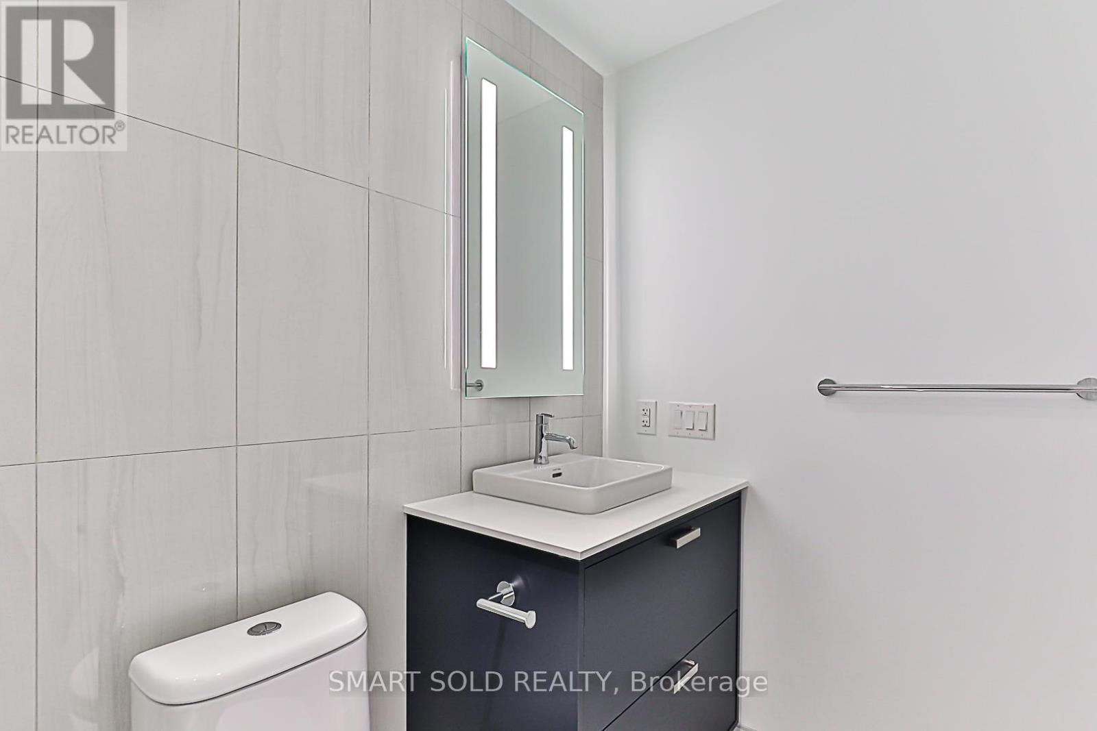 1504 - 480 Front St West Street W, Toronto, Ontario  M5V 0V6 - Photo 17 - C12362438