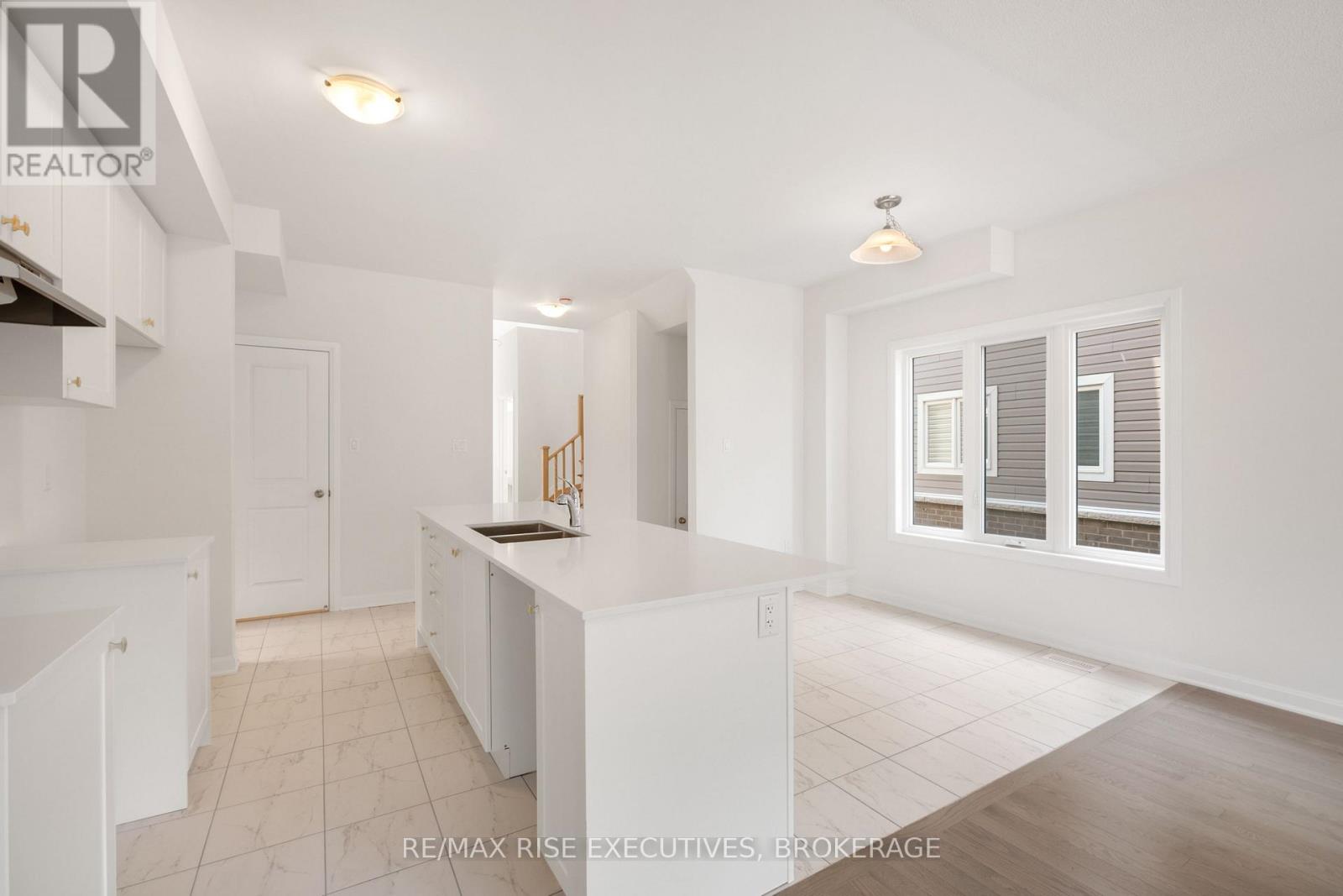 128 Gildersleeve Boulevard, Loyalist, Ontario  K0H 1G0 - Photo 10 - X12362618