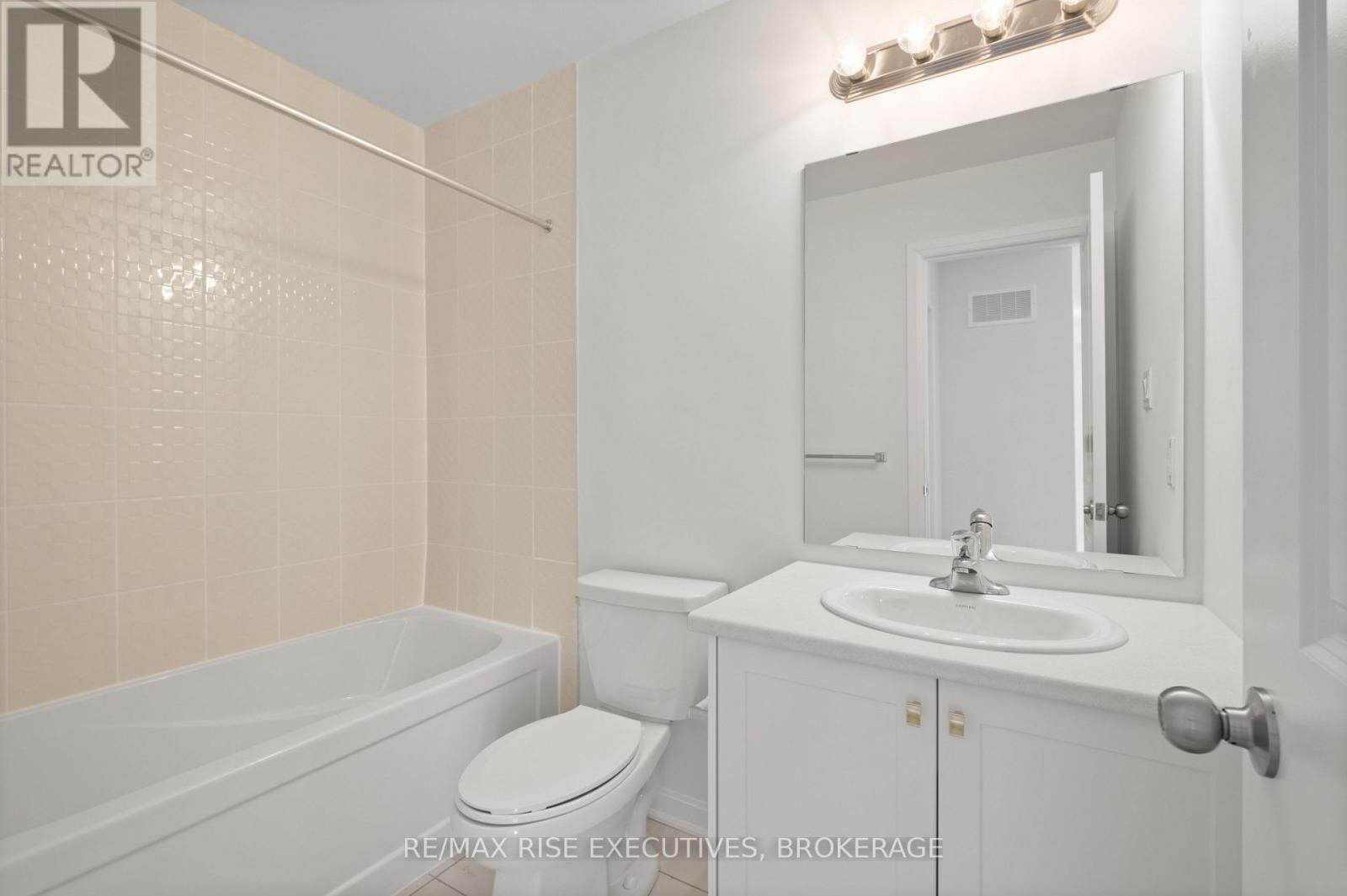 128 Gildersleeve Boulevard, Loyalist, Ontario  K0H 1G0 - Photo 17 - X12362618
