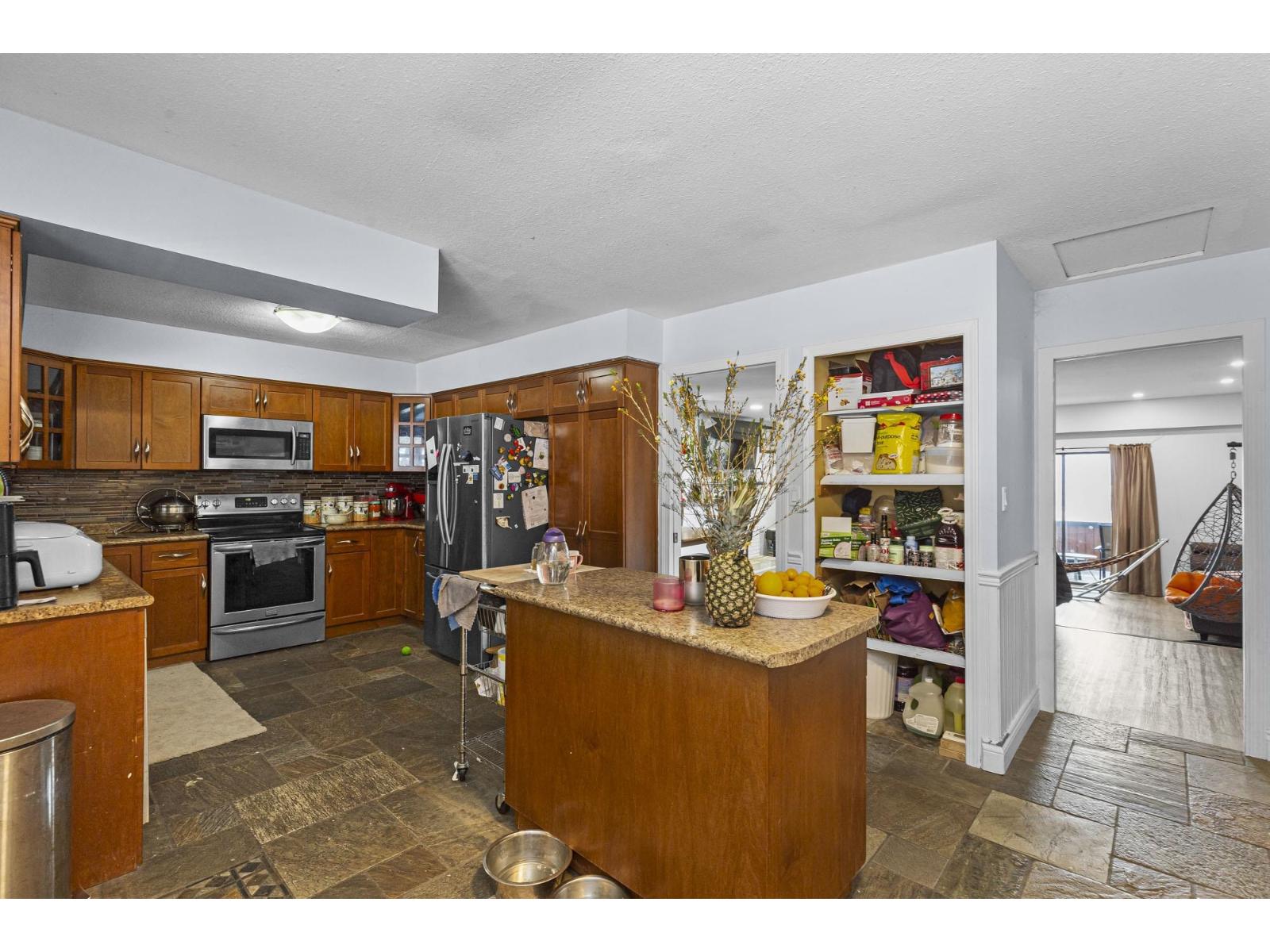 35337 Rockwell Drive, Abbotsford, British Columbia  V3G 2C9 - Photo 5 - R3039923