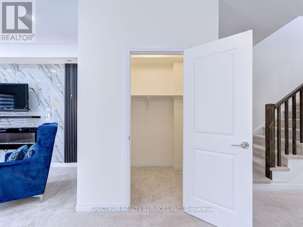 44 Dennis Avenue, Brantford, Ontario  N3V 0B9 - Photo 7 - X12307724
