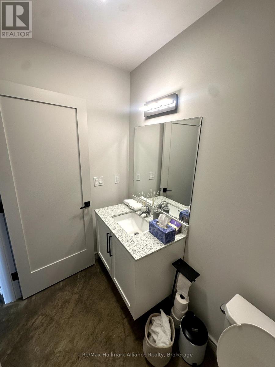 400 - 155 Thirtieth Street, Toronto, Ontario  M8W 3C3 - Photo 10 - W12362537