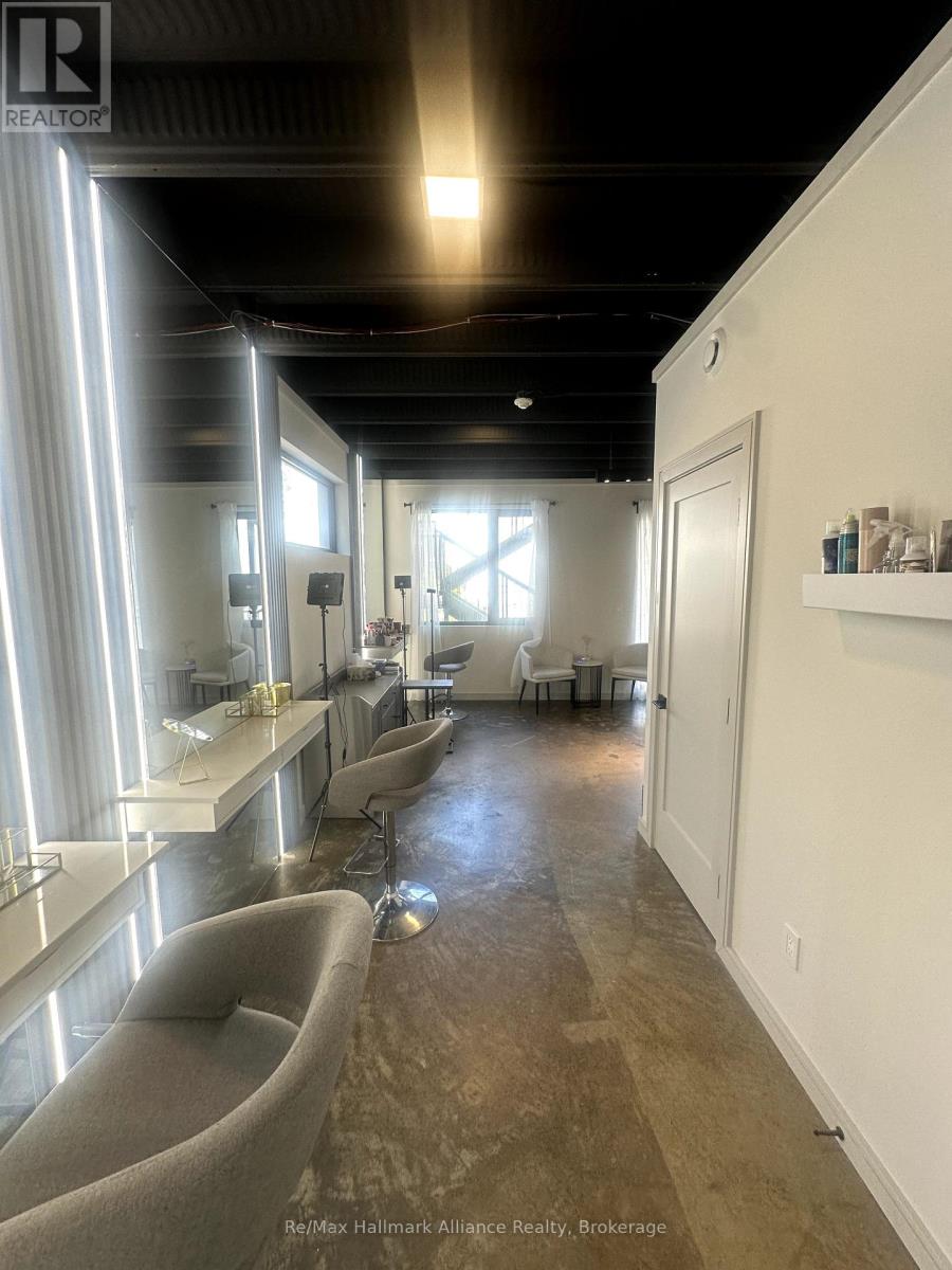 400 - 155 Thirtieth Street, Toronto, Ontario  M8W 3C3 - Photo 5 - W12362537