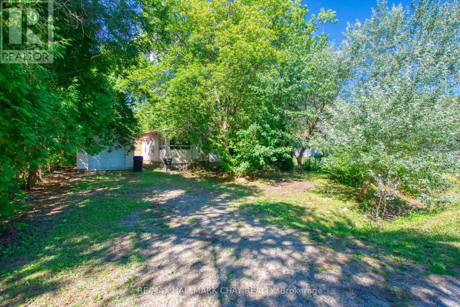 Property at 956 CARSON AVENUE image 3