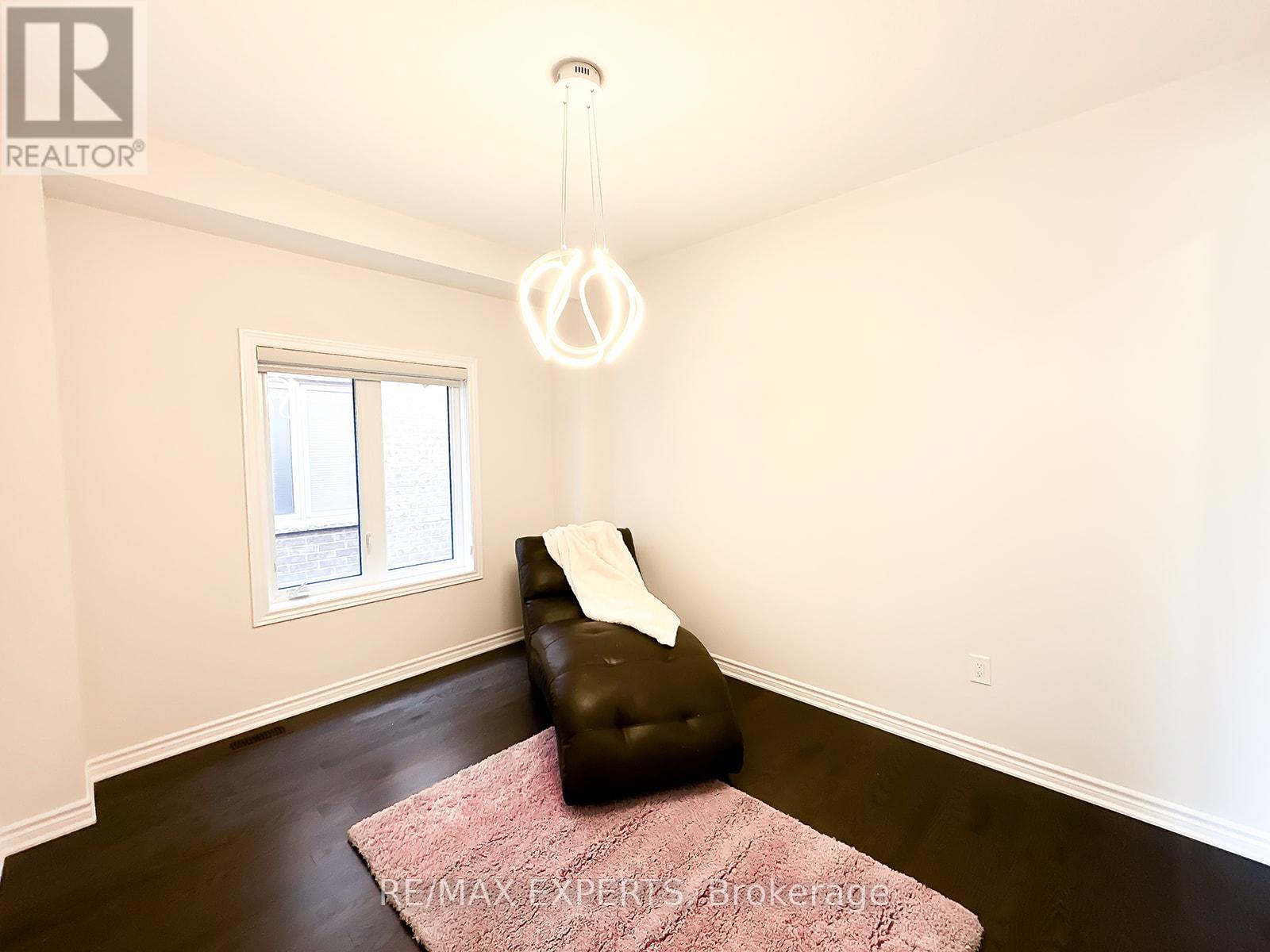 1426 Farrow Crescent, Innisfil, Ontario  L9S 0L6 - Photo 16 - N12362429