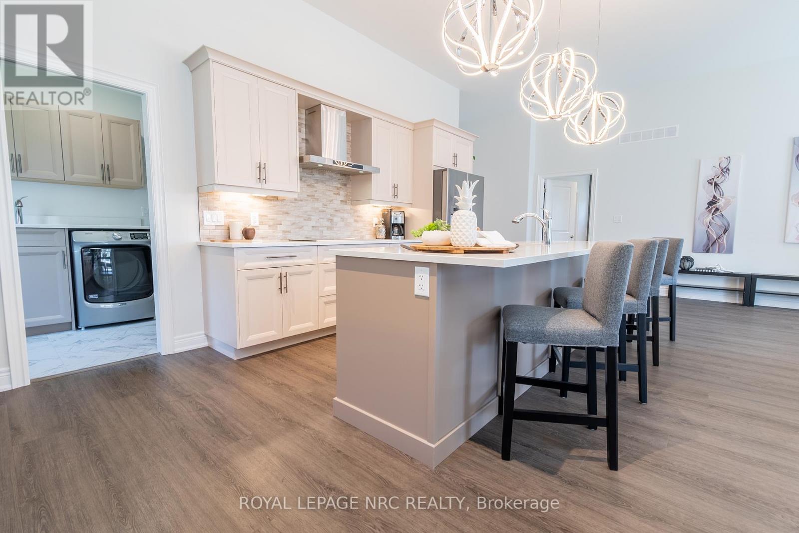 3571 Whispering Woods Trail, Fort Erie, Ontario  L0S 1N0 - Photo 6 - X12362476
