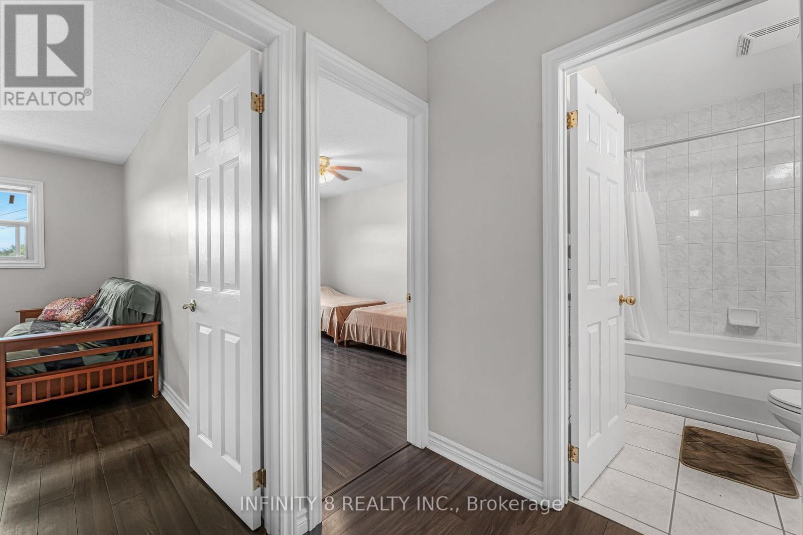 301 - 264 Oakdale Avenue, St. Catharines, Ontario  L2P 2K4 - Photo 28 - X12362604