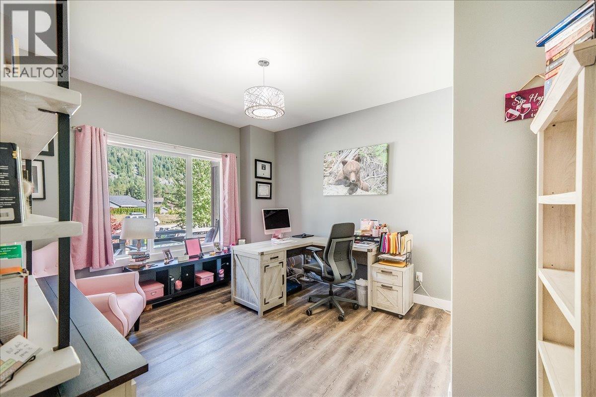1606 Tower Ridge Road, Castlegar, British Columbia  V1N 4W7 - Photo 10 - 10360320