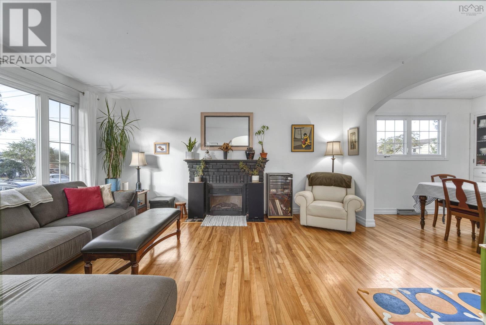 Property at 152 Rosedale Avenue image 3