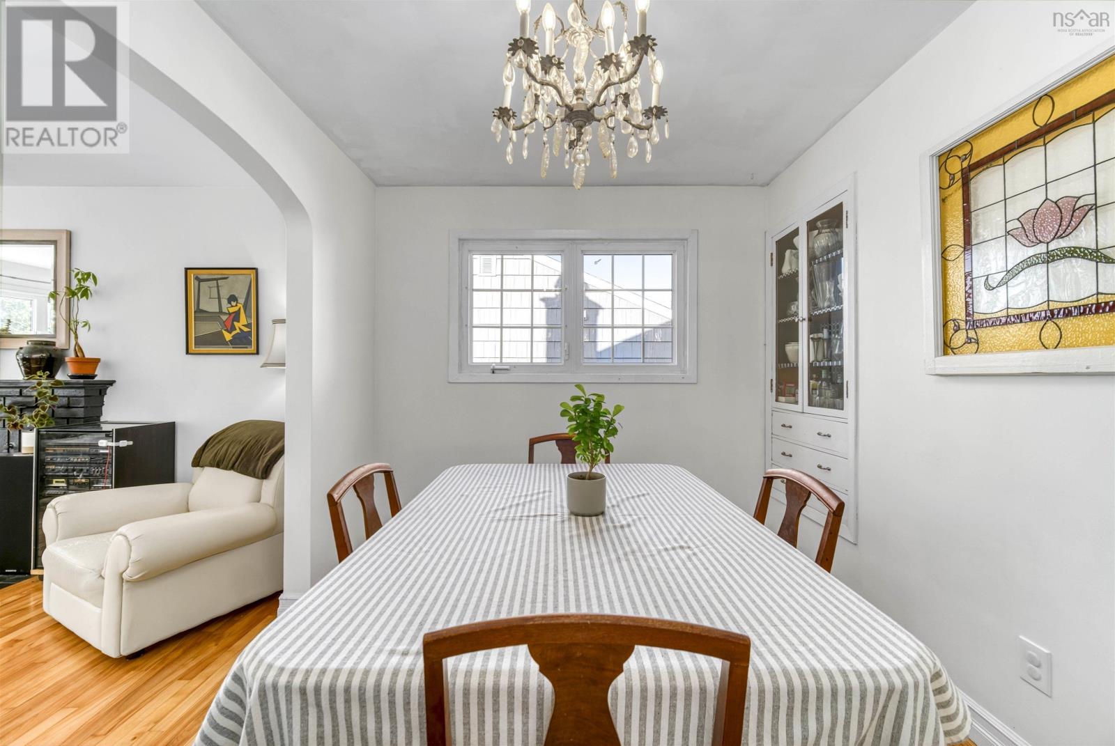 Property at 152 Rosedale Avenue image 5