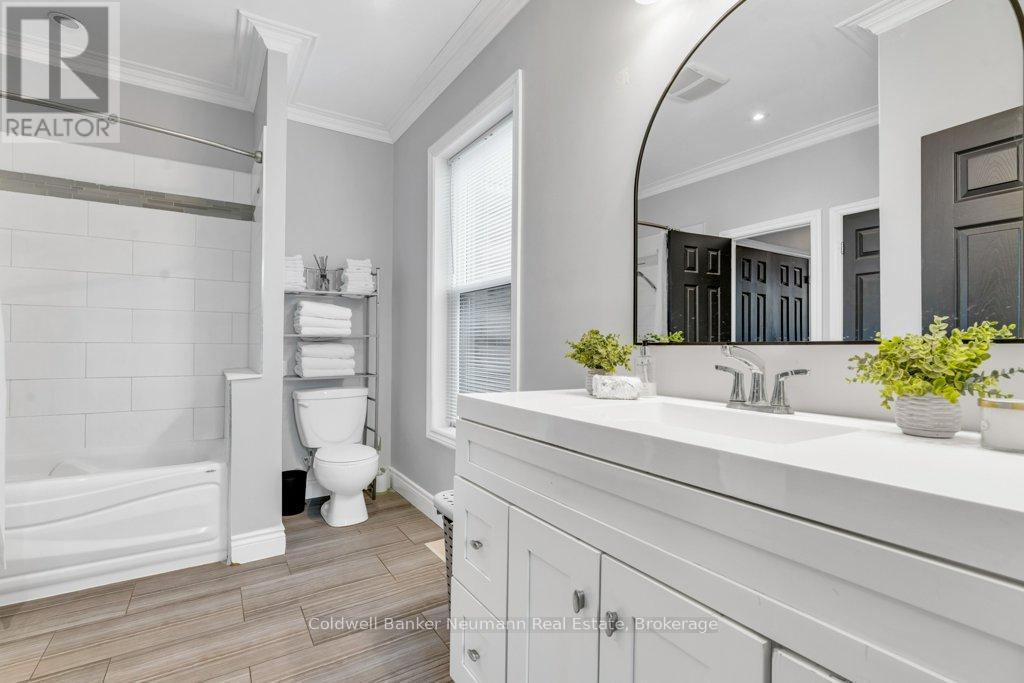 394 Woolwich Street, Guelph, Ontario  N1H 3W7 - Photo 20 - X12362464