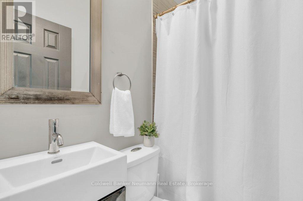 394 Woolwich Street, Guelph, Ontario  N1H 3W7 - Photo 35 - X12362464