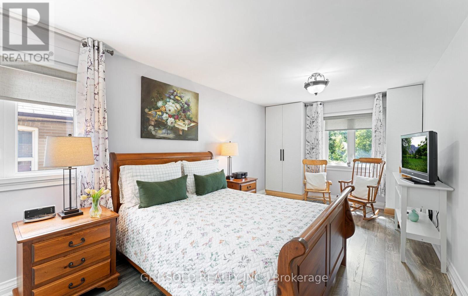 24 Huntsmoor Road, Toronto (Elms-Old Rexdale), Ontario  M9W 3R5 - Photo 13 - W12362411