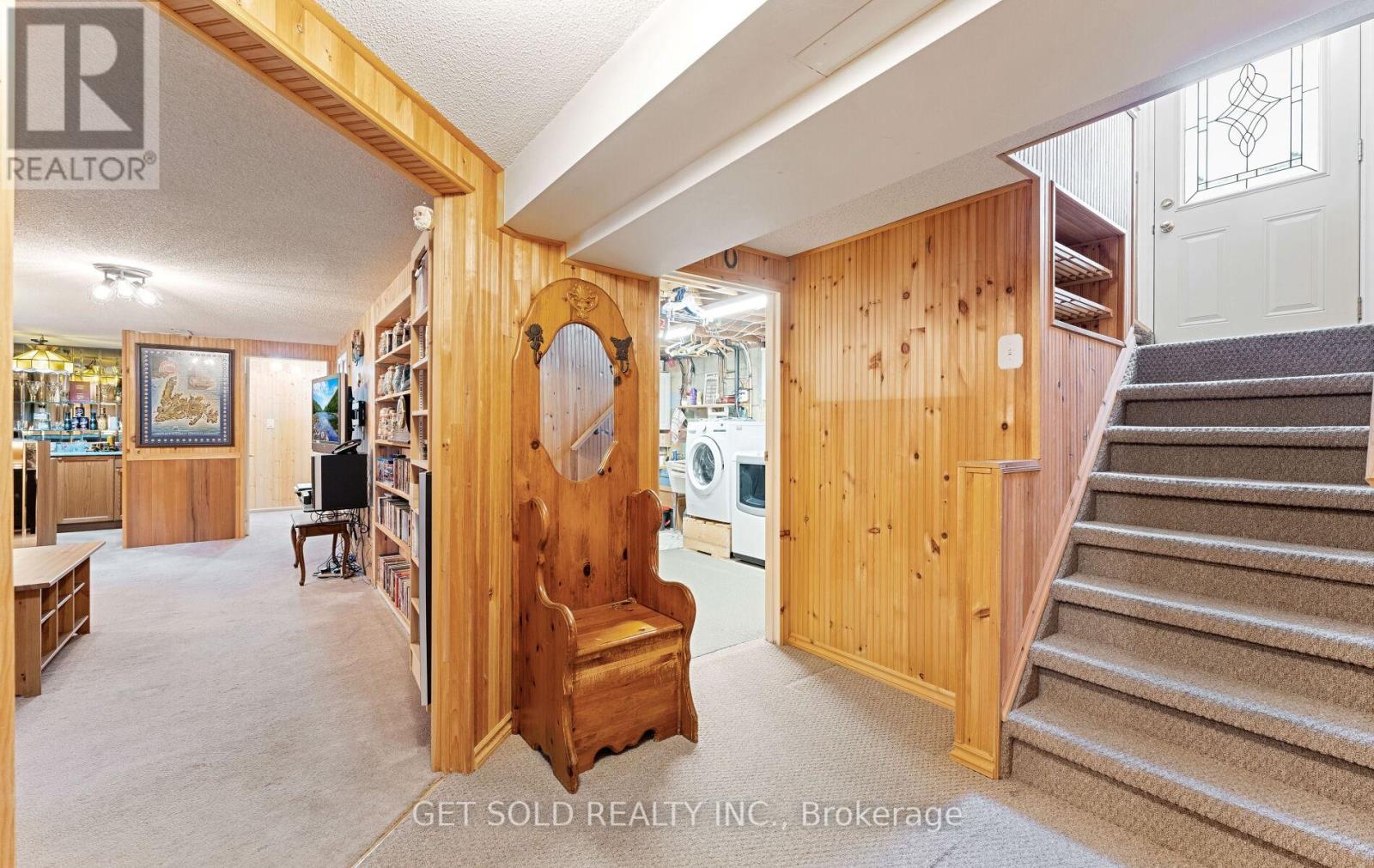 24 Huntsmoor Road, Toronto (Elms-Old Rexdale), Ontario  M9W 3R5 - Photo 20 - W12362411