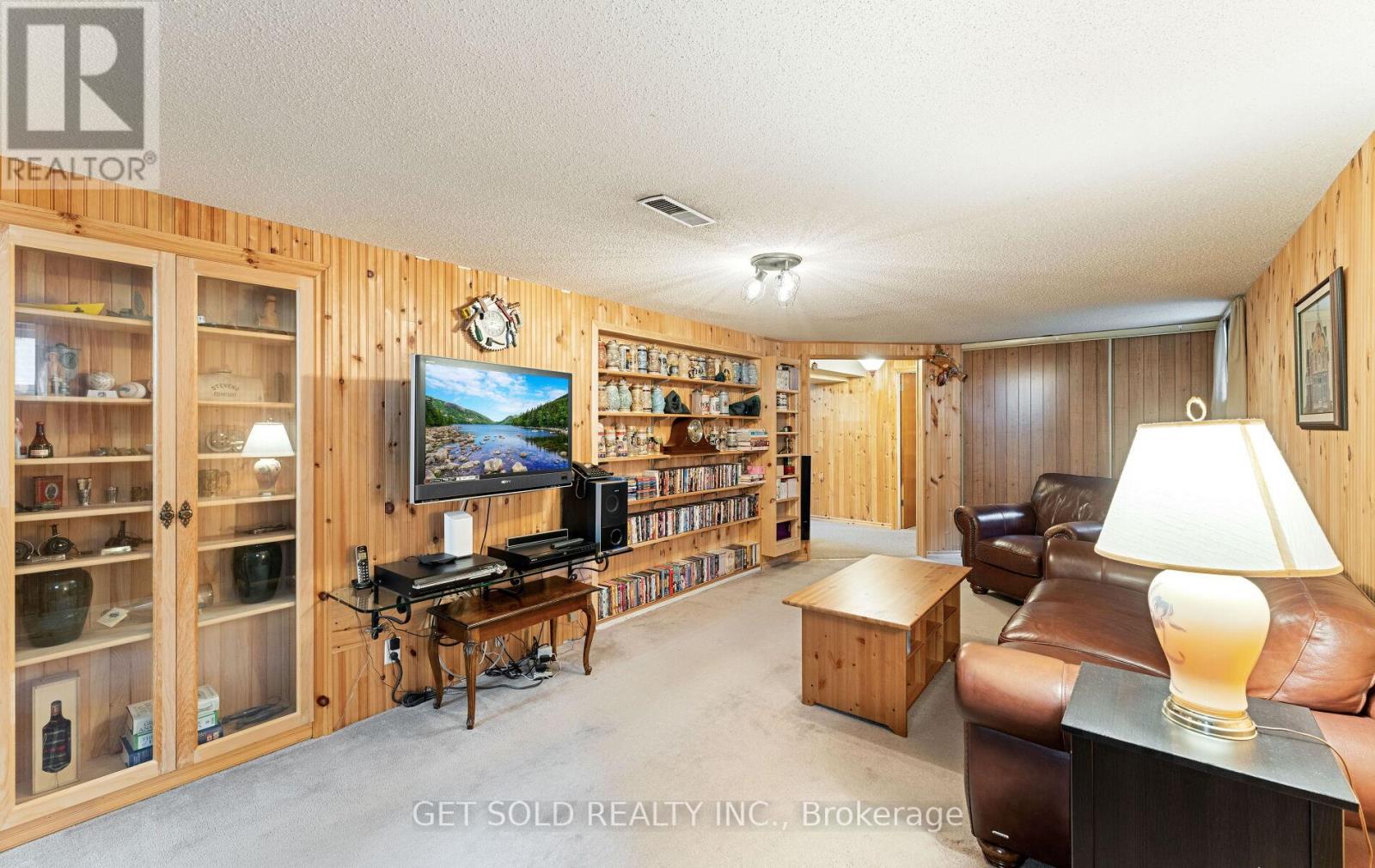 24 Huntsmoor Road, Toronto (Elms-Old Rexdale), Ontario  M9W 3R5 - Photo 25 - W12362411