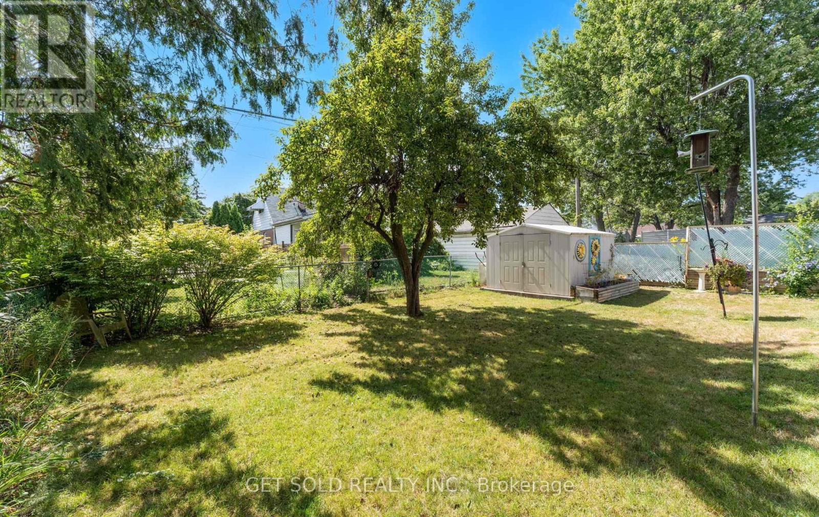 24 Huntsmoor Road, Toronto (Elms-Old Rexdale), Ontario  M9W 3R5 - Photo 40 - W12362411