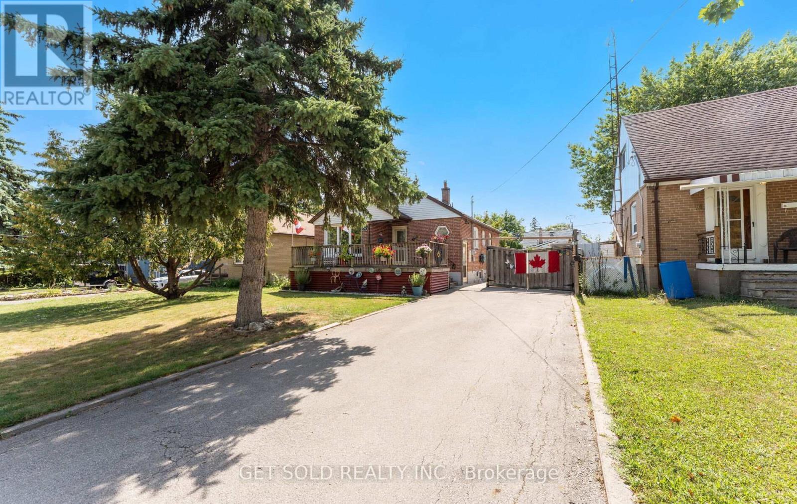 24 Huntsmoor Road, Toronto (Elms-Old Rexdale), Ontario  M9W 3R5 - Photo 43 - W12362411