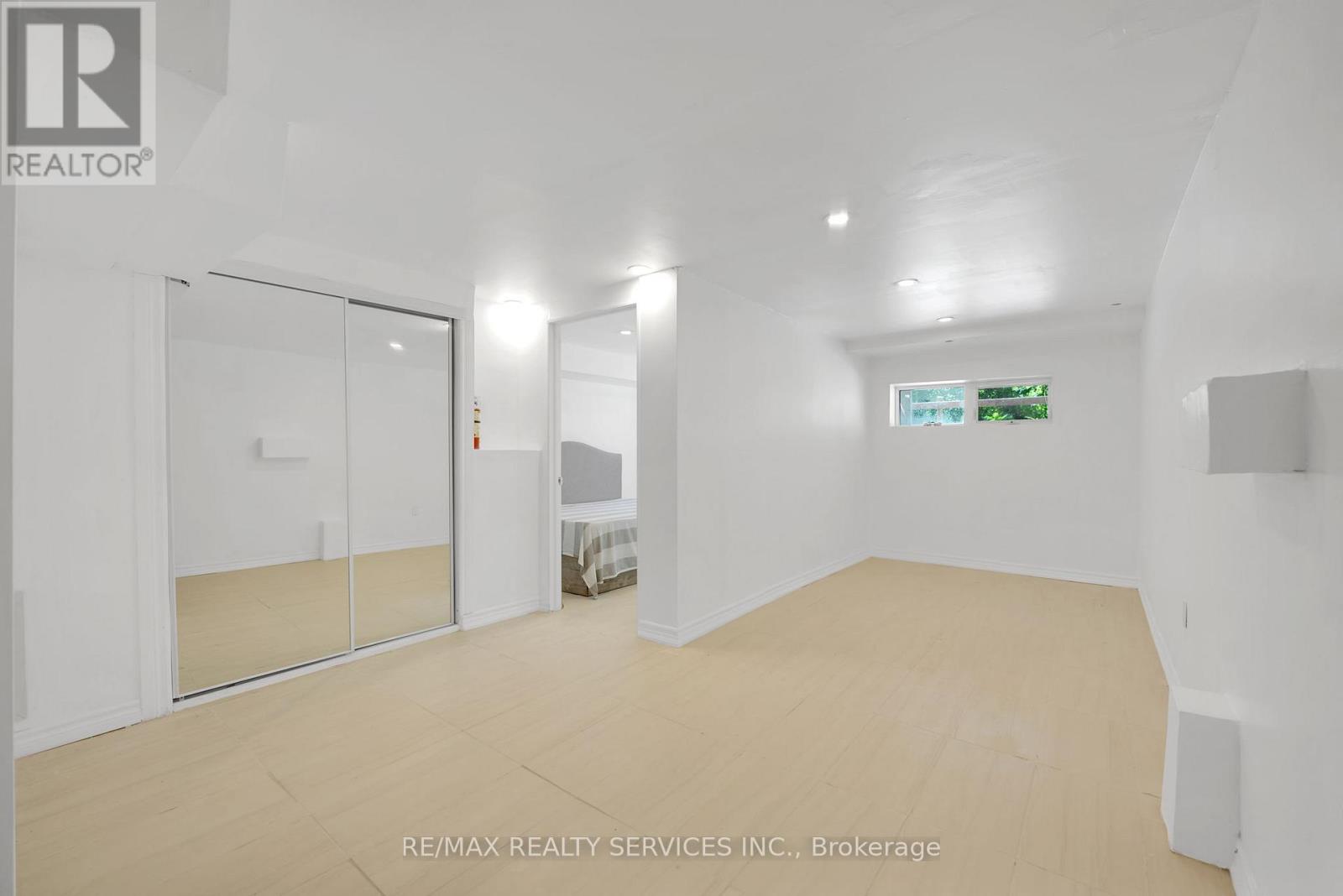 45 - 3059 Finch Avenue W, Toronto, Ontario  M9M 0A7 - Photo 37 - W12362435