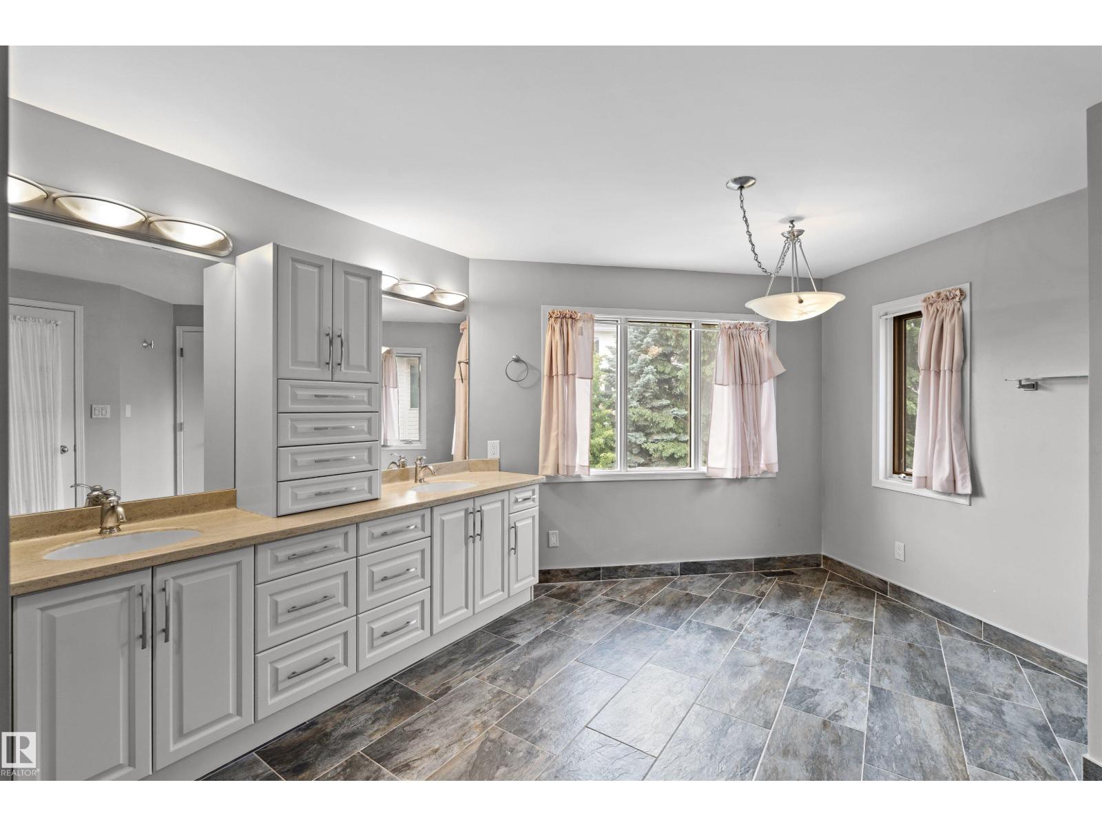 1095 Falconer Rd Nw, Edmonton, Alberta  T6R 2C9 - Photo 22 - E4454579