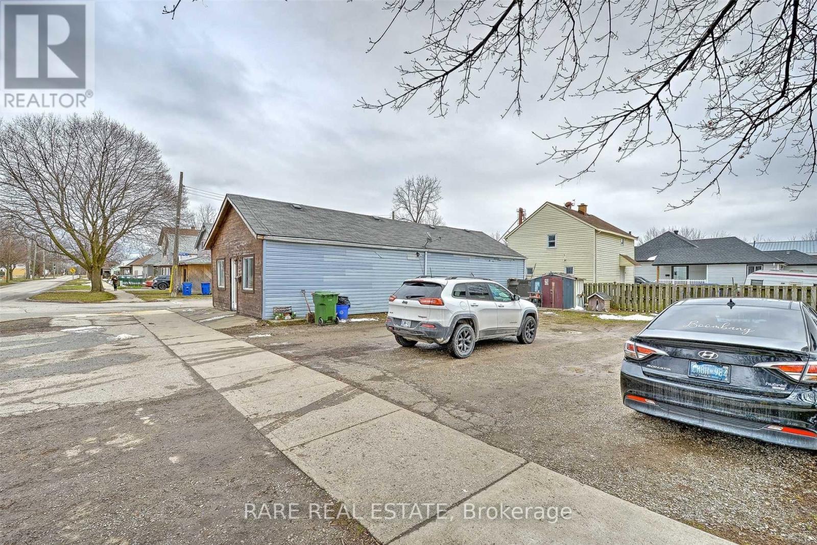 280 Park Street, Chatham-Kent, Ontario  N7M 3S3 - Photo 15 - X12362424