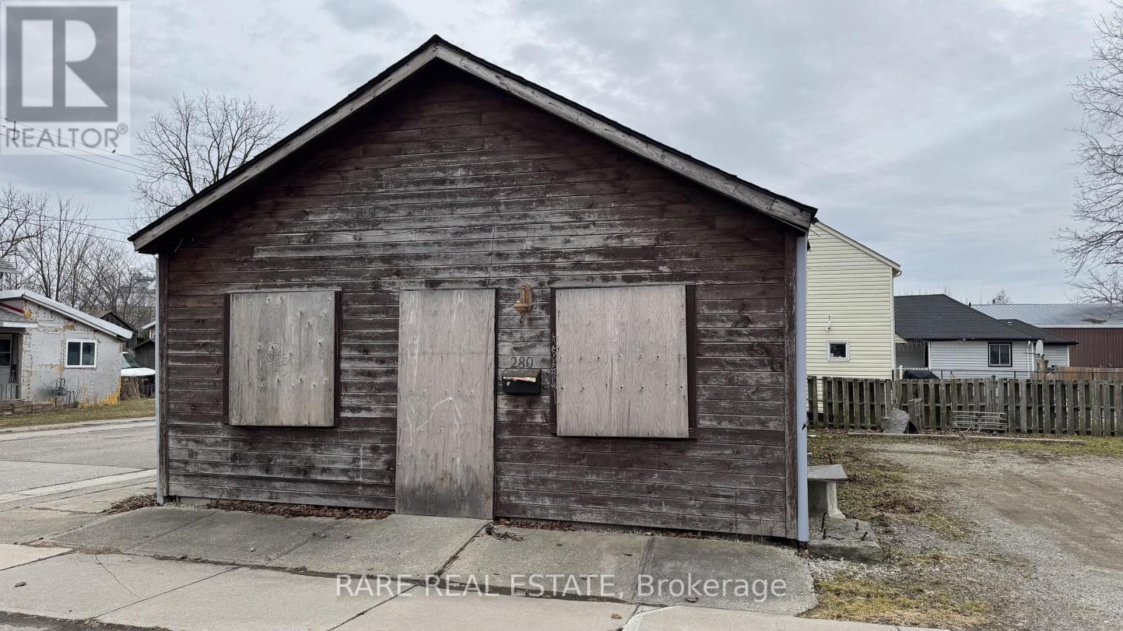 280 Park Street, Chatham-Kent, Ontario  N7M 3S3 - Photo 2 - X12362424