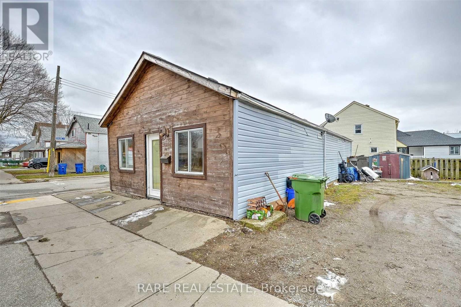 280 Park Street, Chatham-Kent, Ontario  N7M 3S3 - Photo 6 - X12362424