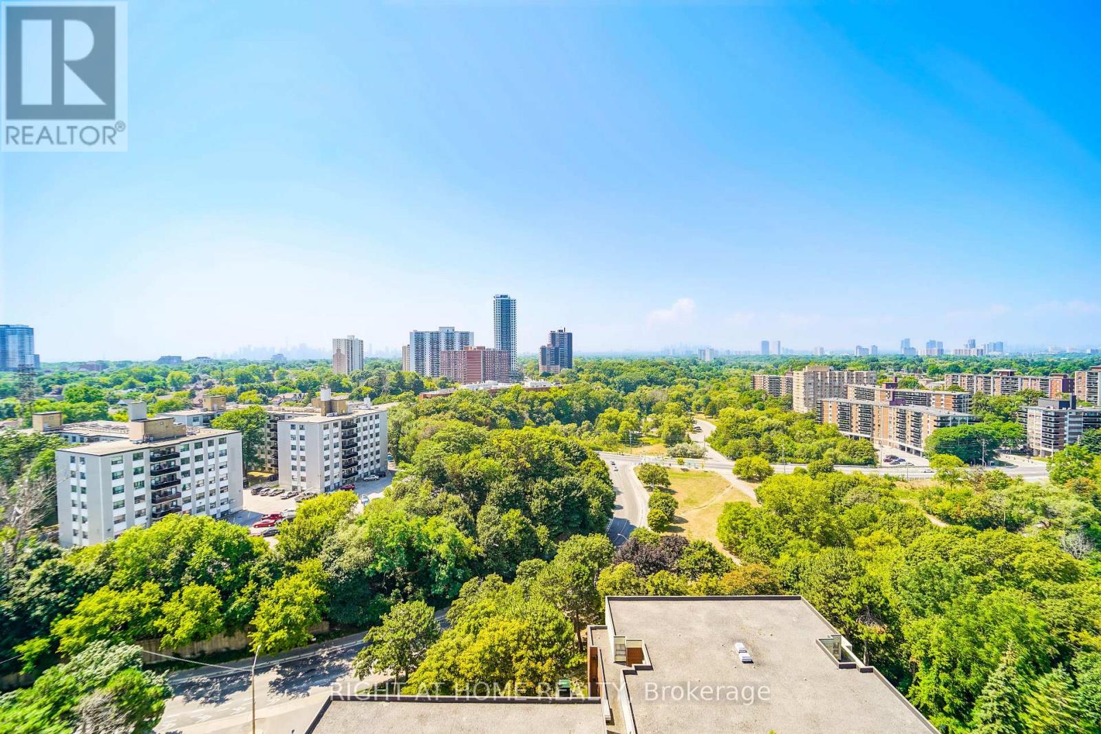 1611 - 1 Massey Square, Toronto, Ontario  M4C 5L4 - Photo 36 - E12347181
