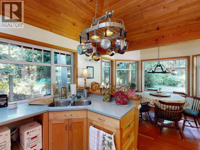 2777 Cedar Way, Savary Island, British Columbia  V0N 2G0 - Photo 7 - 18994