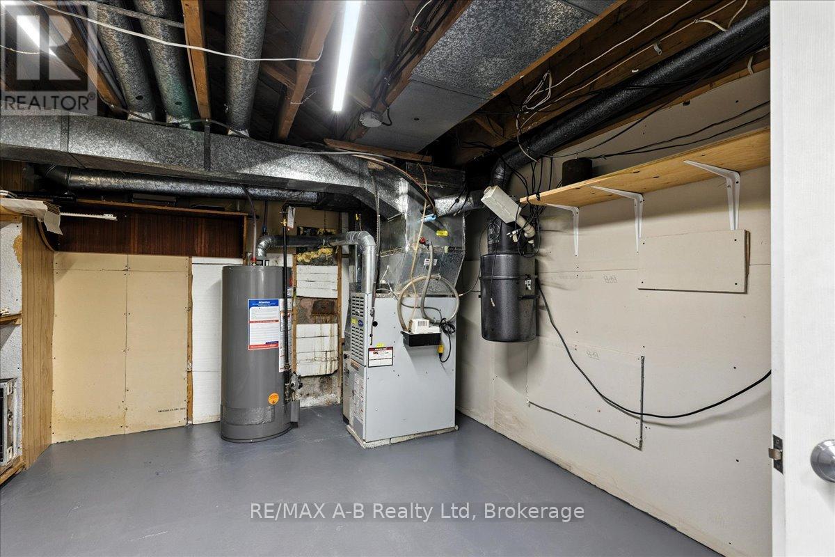 77 Earl Street, Stratford, Ontario  N5A 6G4 - Photo 34 - X12362470