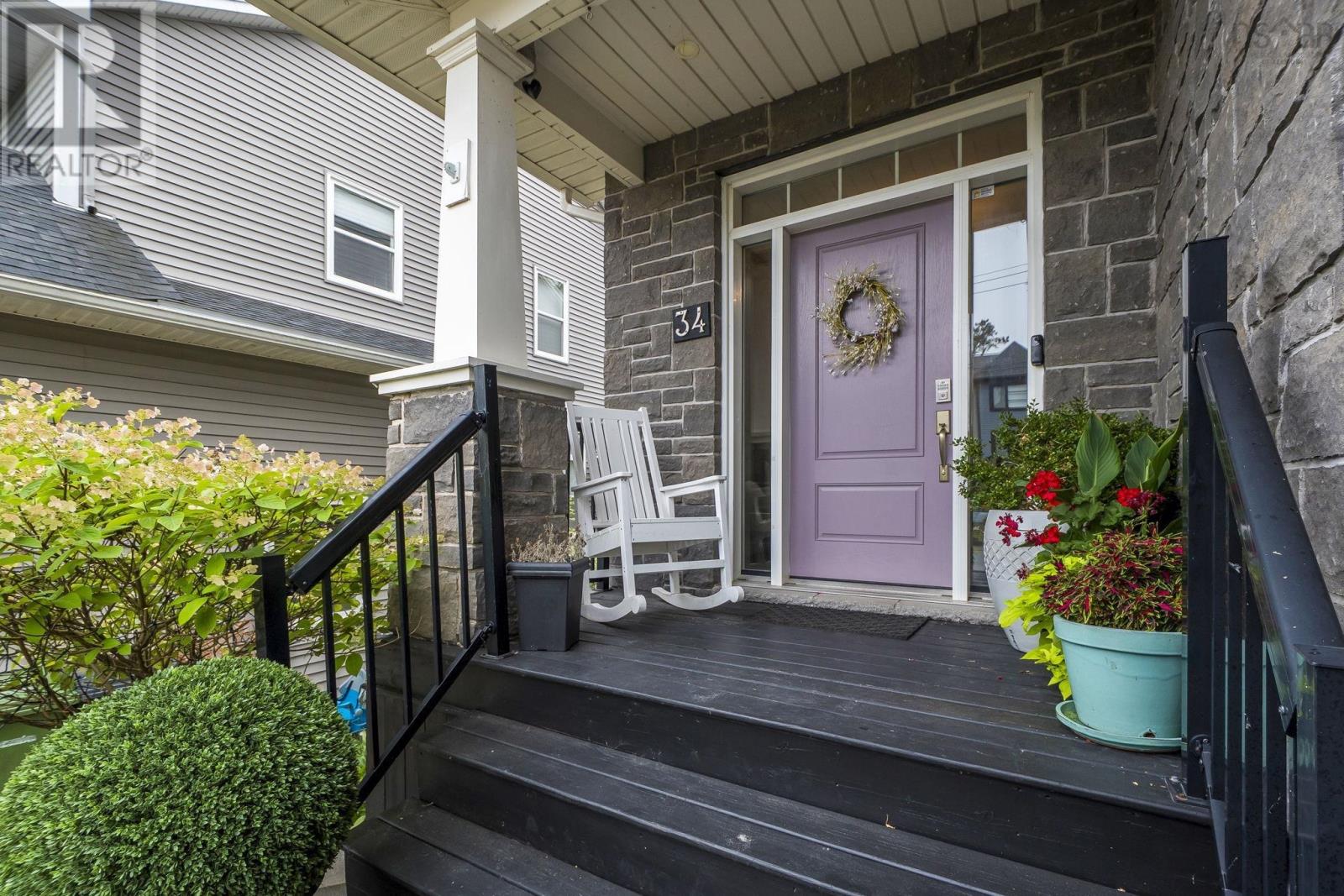 Property at 34 Evandale Lane image 3