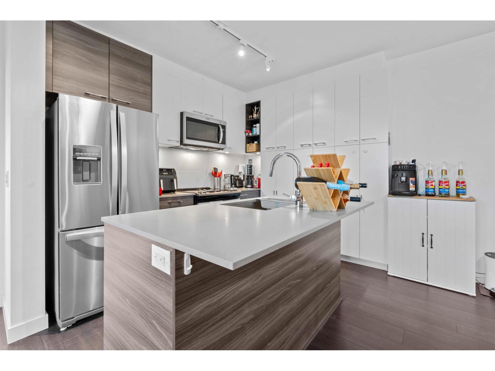 525 13963 105 Boulevard, Surrey, British Columbia  V3T 0M9 - Photo 8 - R3039843