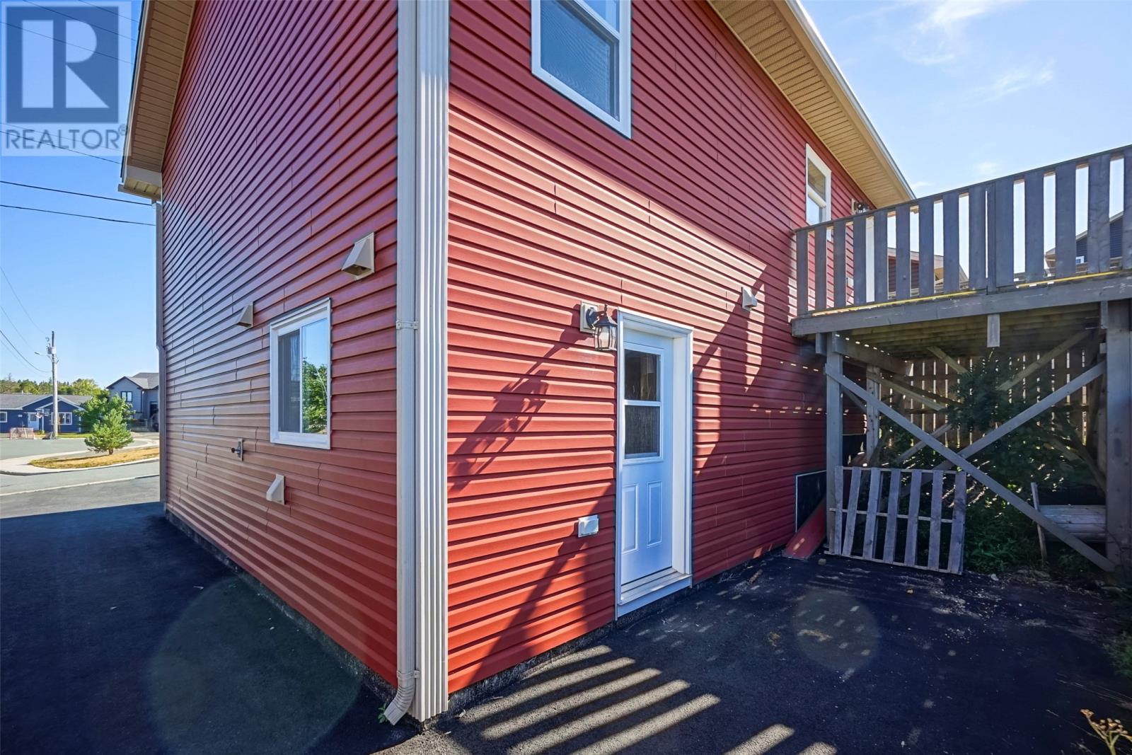 Property at 7 Valleybrook Place image 4