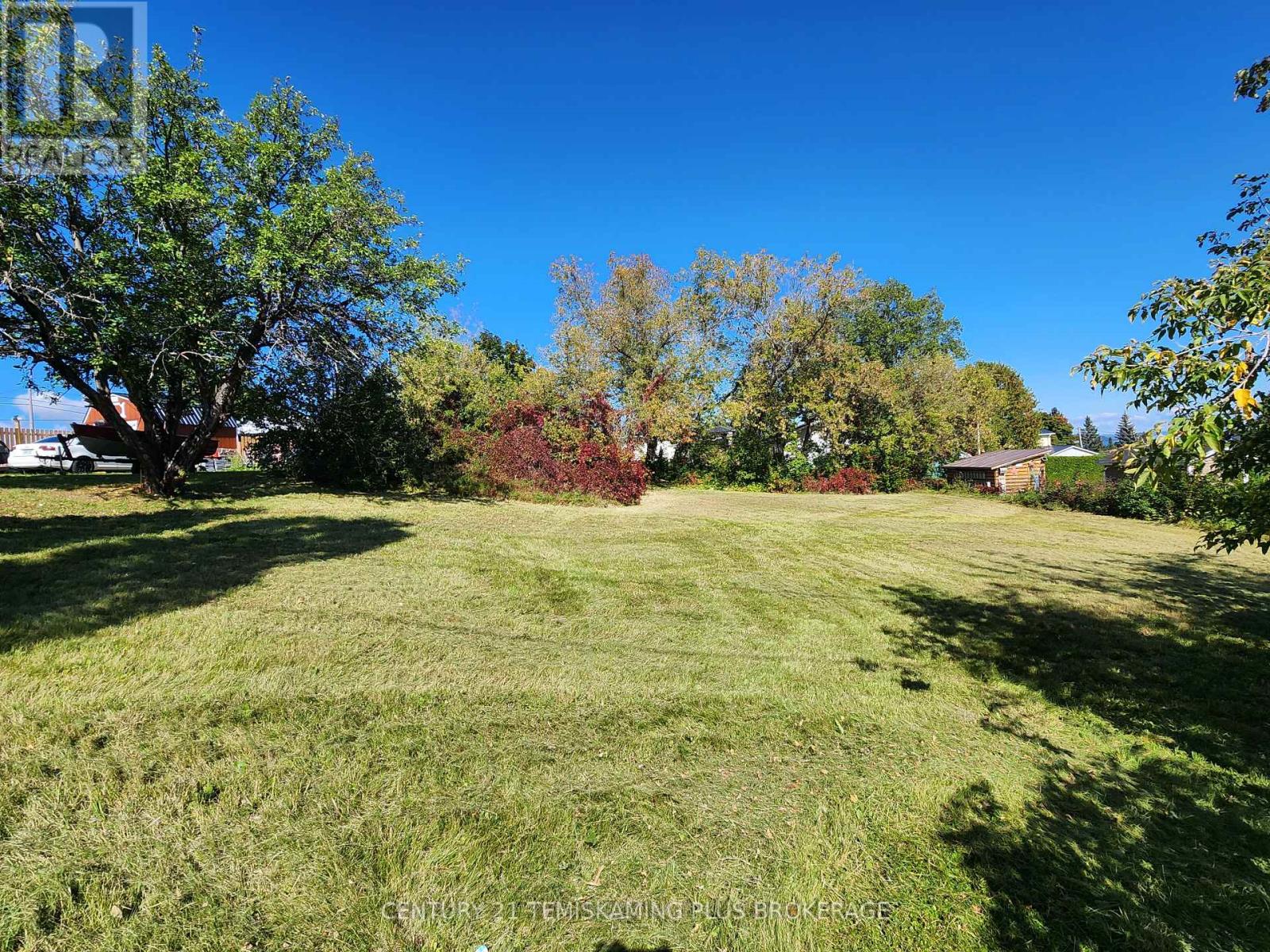 141-142 Algonquin Drive, Temiskaming Shores, Ontario  P0J 1K0 - Photo 13 - T12362635