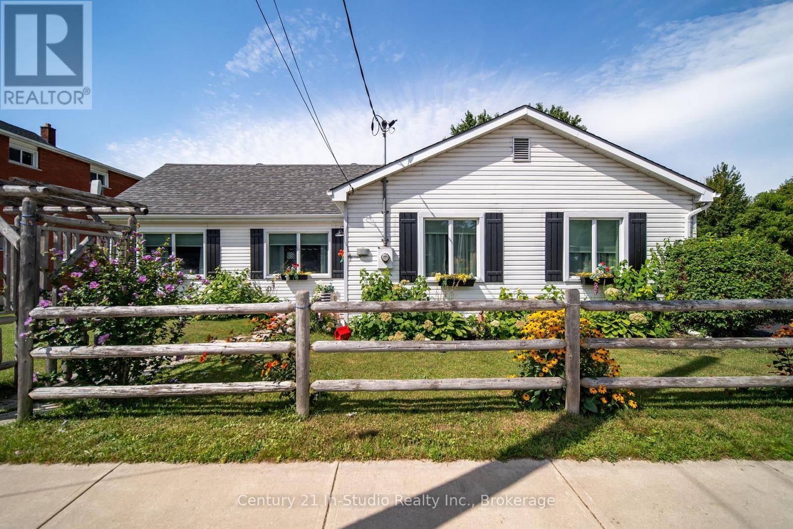 492 Bruce Street, South Bruce Peninsula, Ontario  N0H 1P0 - Photo 17 - X12362672