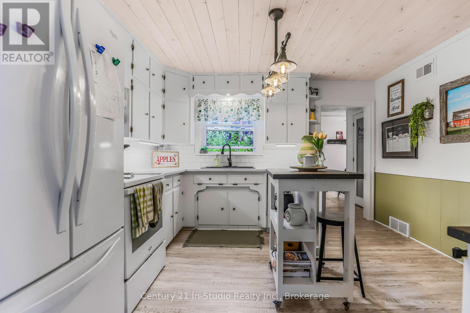 492 Bruce Street, South Bruce Peninsula, Ontario  N0H 1P0 - Photo 28 - X12362672