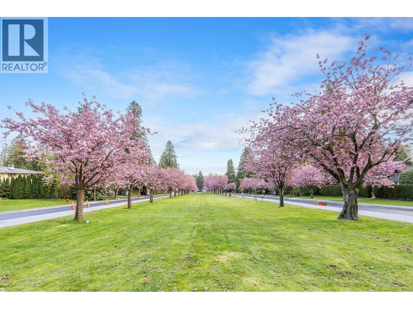 651 KENWOOD ROAD, West Vancouver, British Columbia