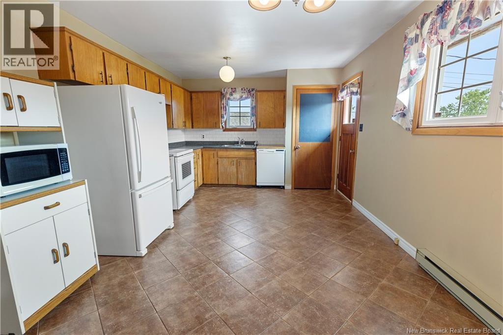 76 Warren Avenue, Riverview, New Brunswick  E1B 3M3 - Photo 2 - NB124626