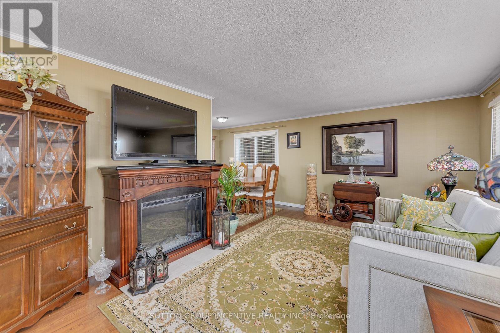 Property at 17 WEEPING WILLOW DRIVE image 5